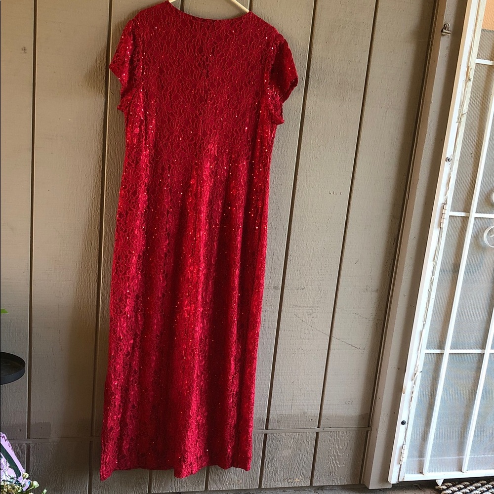 CONNECTED APPAREL Red Lace Short-Sleeve V-Neck Maxi Dress - Picture 10 of 14